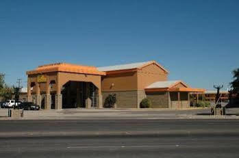 Bradford Inn & Suites Midland Exterior photo