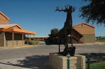 Bradford Inn & Suites Midland Exterior photo