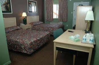 Bradford Inn & Suites Midland Exterior photo